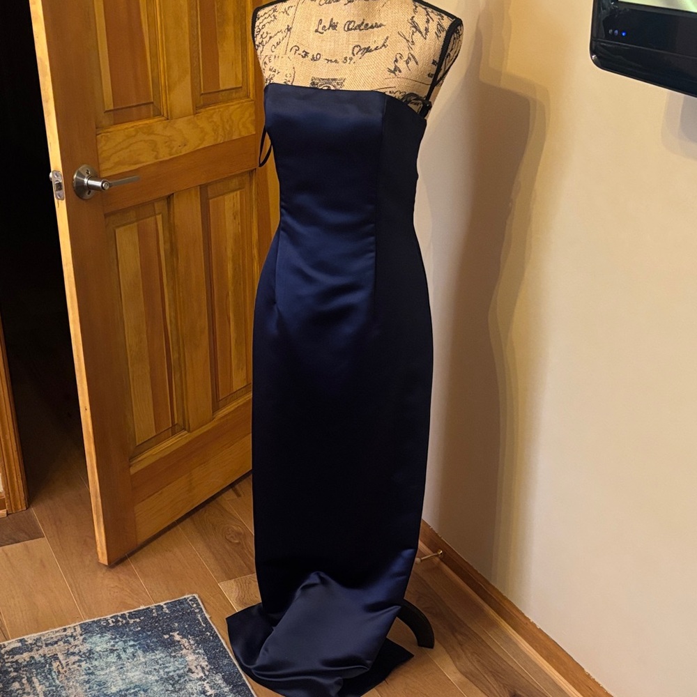 Jessica McClintock Midnight Blue Strapless Gown